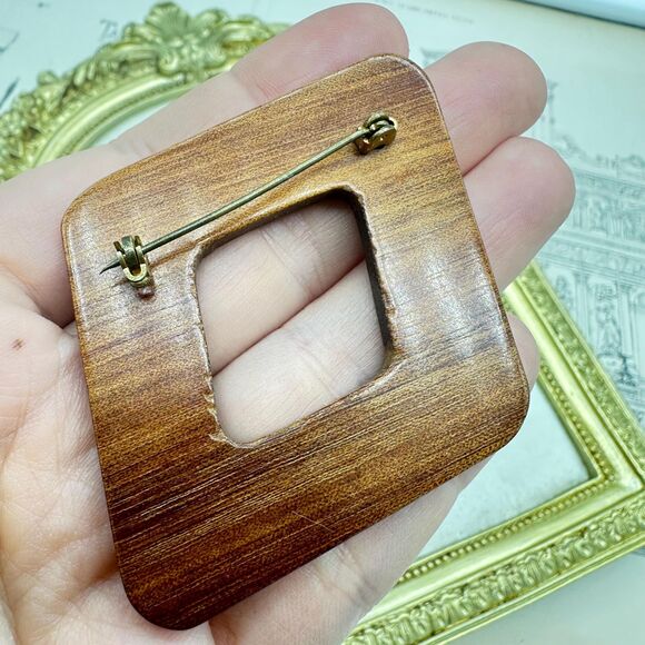Vintage Wooden Brooch Pin Wood Jewelry Geometric Wood Square Brooch - Picture 3 of 3